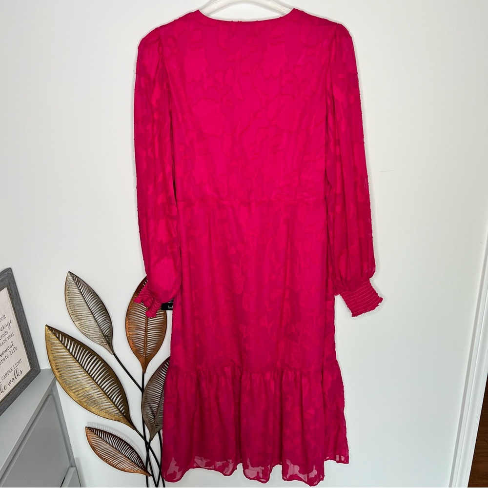 C30 NWT Lulus Appealing Passion Berry Pink Burnout Floral Jacquard Midi Dress - Picture 10 of 10